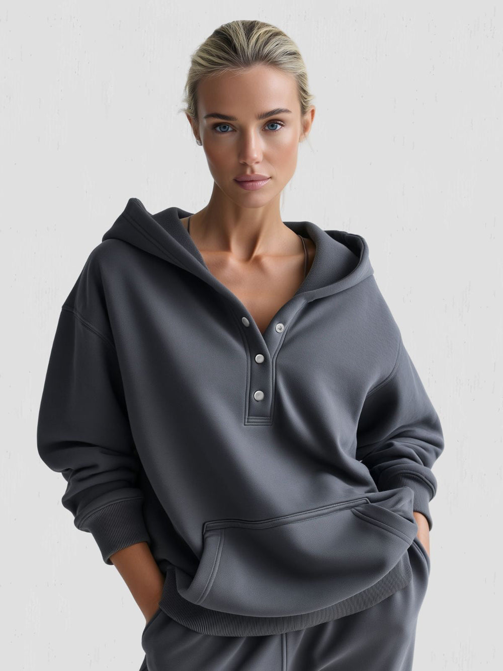 Oversize Hoodie med Tryckknappar
